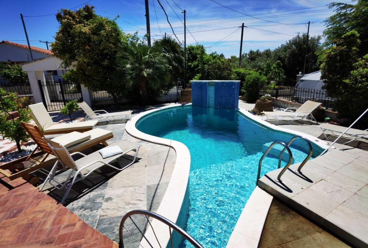 Rural Villa Private Pool, Bbq, Court ,20' Airport Nea Kallikrateia Exterior foto