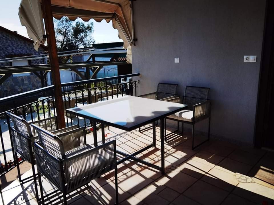 Rural Villa Private Pool, Bbq, Court ,20' Airport Nea Kallikrateia Exterior foto