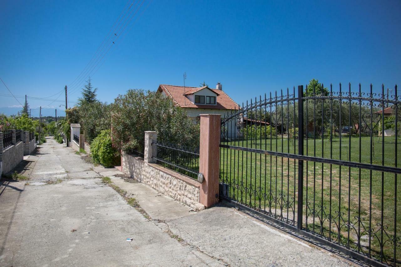 Rural Villa Private Pool, Bbq, Court ,20' Airport Nea Kallikrateia Exterior foto